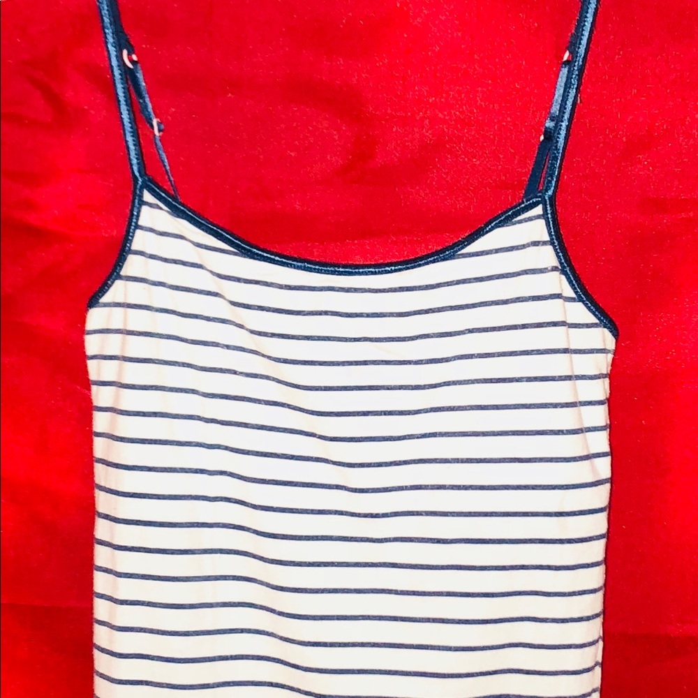 Aero support tank top.